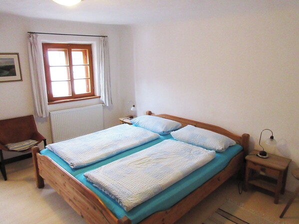 Ferienwohnung Krautenberg bis 5 Personen, 55 qm-Schlafzimmer 1