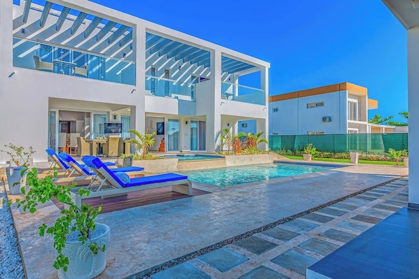 Pool lounge chairs
