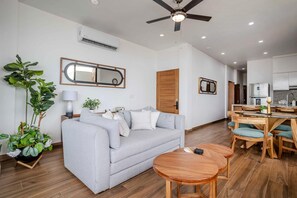 Condo - Image 4
