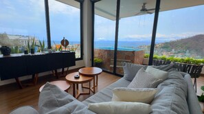 Condo - Image 3