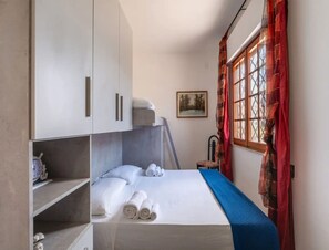 Autumn, Bedroom, Spring, Summer