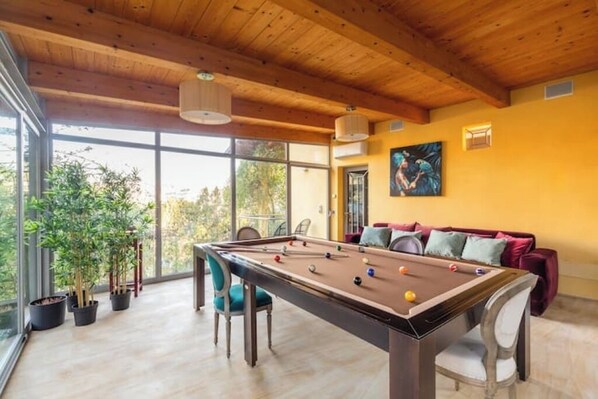 Spielezimmer