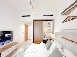 Master Bedroom
Ensuite Bathroom
Bedding