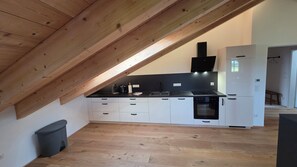 Ferienwohnung 90 qm mit Balkon-Küche