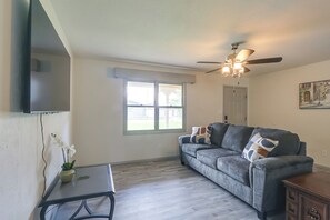 Living Room | Free WiFi | Central A/C & Heat | Smart TV | 1st Floor