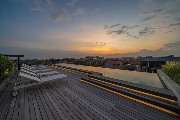 Rooftop pool
