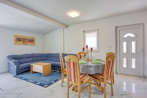 Living and dining room