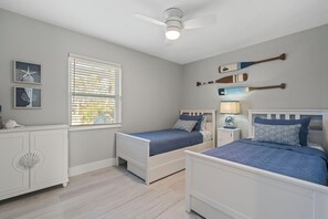 2 Twin beds
