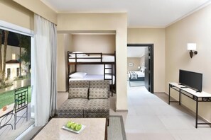 Full bed and Twin beds
