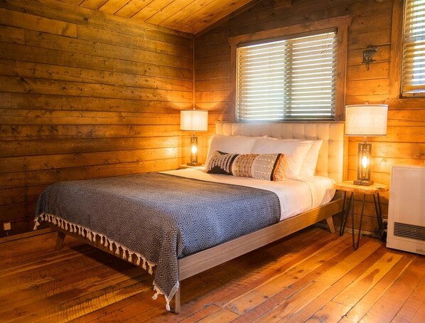 Unit with Queen size bed