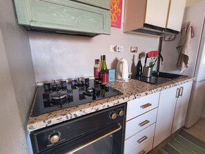Küchengerät, Küche, Major Appliance, Herd, Countertop, Herd, Gasherd, Cooktop, Haushaltsgerät, Cabinetry