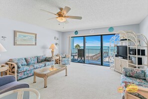 JC Resorts - Vacation Rental - Sand Dollar 306 - Indian Shores - Living Room 1