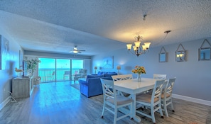 JC Resorts - Vacation Rental - Sand Dollar 509 - Indian Shores – Dining Room 1
