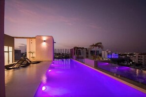 Breathtaking pool overlooking the cityscape