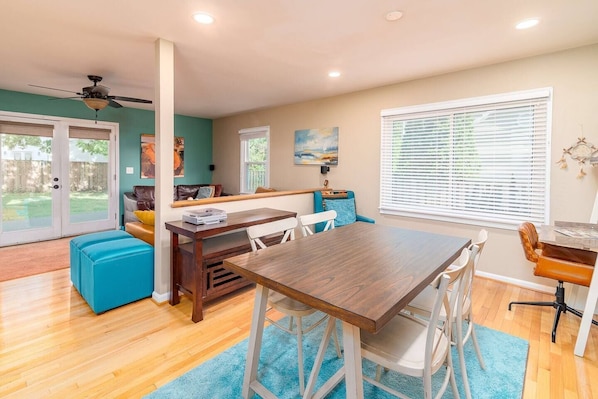 Open floor layout, great for families and groups.