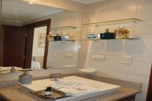 Ecuabook Torre Del Sol +593 939849621