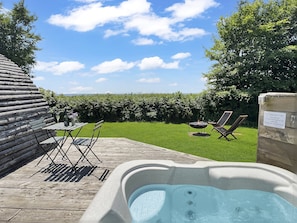 Dartmoor View log cabin with private hot tub