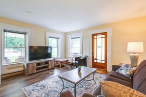 Living Room | Smart TV | Queen Sleeper Sofa | 1st Floor