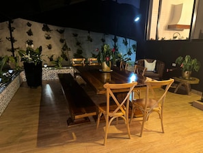Outdoor dining