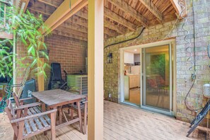 Patio | Outdoor Dining Area
