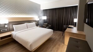 Unit with King size bed