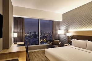 Unit with King size bed