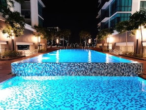 Pool inomhus/utomhus