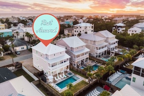 REST ASSURED is located on West Palm Beach St in Frangista Beach, the charming crown jewel of Miramar Beach, with easy access to all the food and fun that Miramar Beach and Destin has to offer!