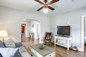 Living Room | TV | Board Games | Free WiFi