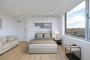 Bedroom/Living Room