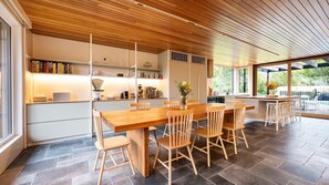 Stunning fully equipped kitchen and dining for 8