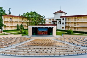 TeaterförestÀllning