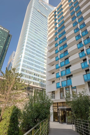 Front of property – evening/night
