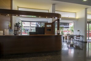 Check-in/check-out kiosk