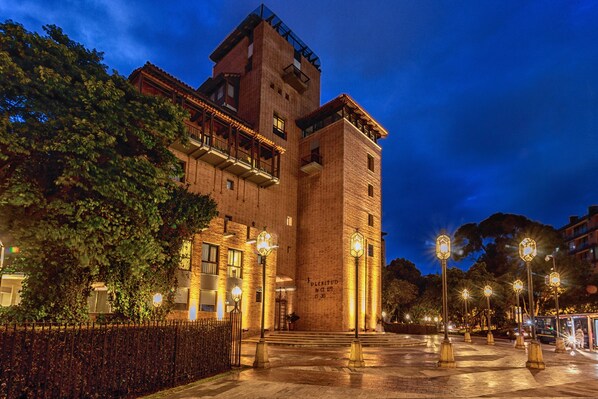 Front of property – evening/night