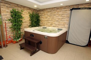 Baignoire à remous intérieure
