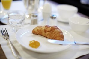 Buffet de pequeno-almoço