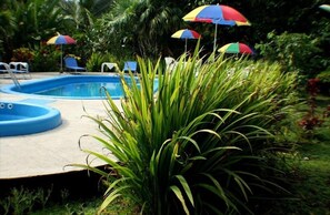 Utomhuspool