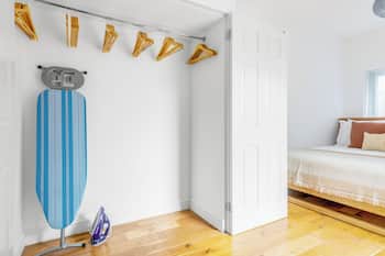 2 bedrooms comfy flat in Queensway