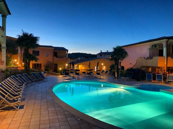Piscina externa