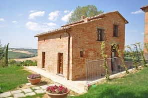 Fachada da propriedade