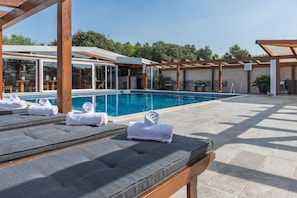 Utomhuspool