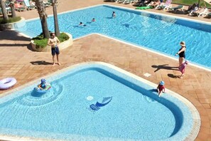 Children’s play area – outdoor