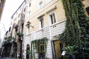 Facciata della struttura
