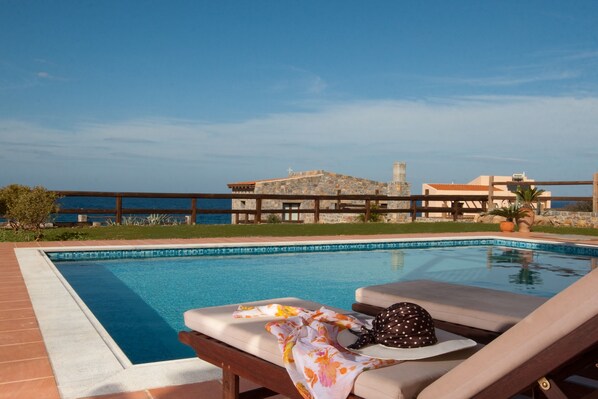 Private pool