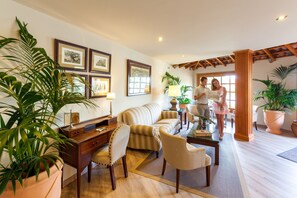 Sala de estar en el lobby
