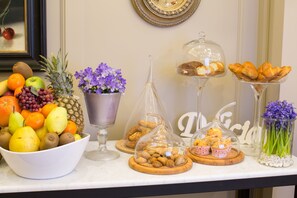 Alimentos y bebidas