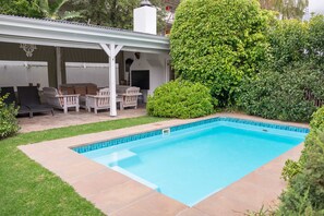 Utomhuspool