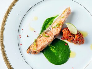 Alimentos y bebidas