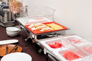 Buffet de pequeno-almoço
